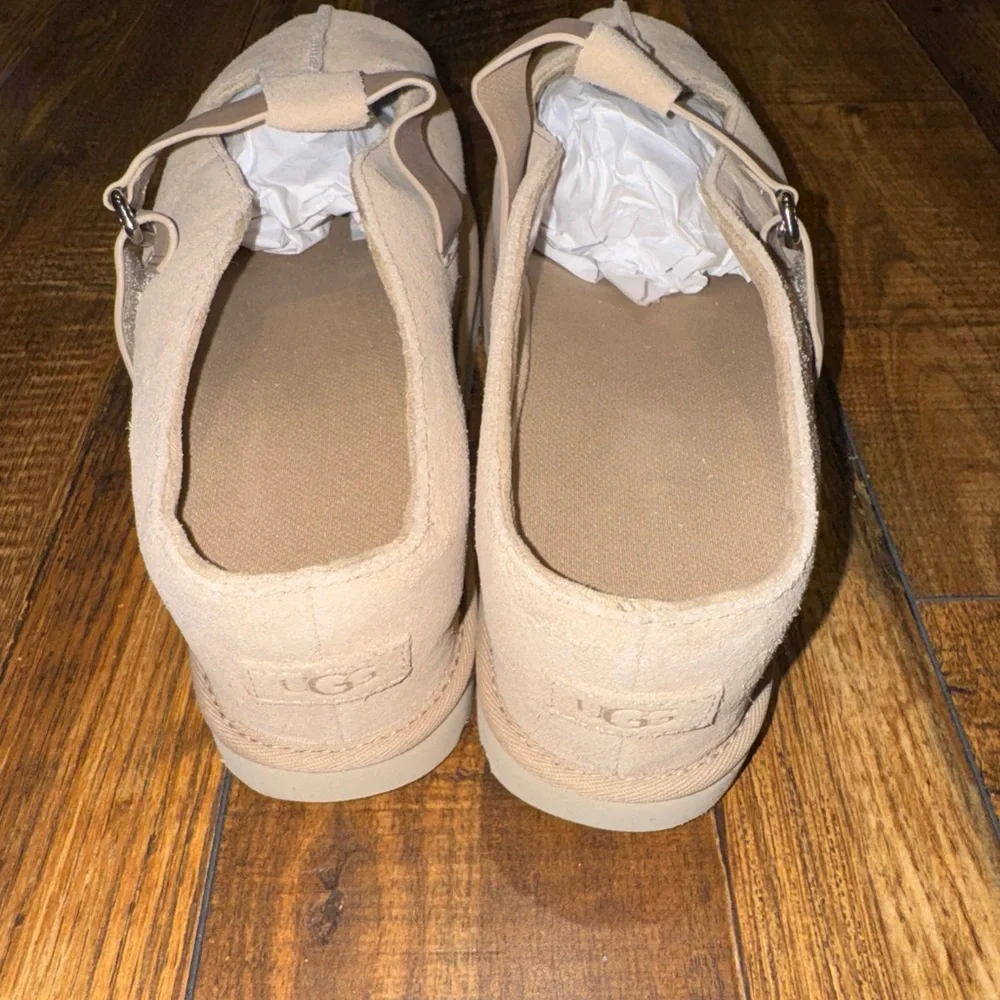Ugg Women's Goldenstar Hi Clog/sand - Picture 3 of 10